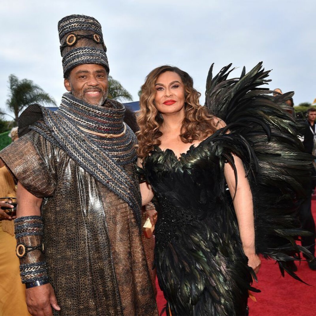 Grundare och hosts för galan <em>Wearable arts gala</em>, Richard Lawson och Tina Lawson. Bildkälla: TT Tina och Richard Lawson
