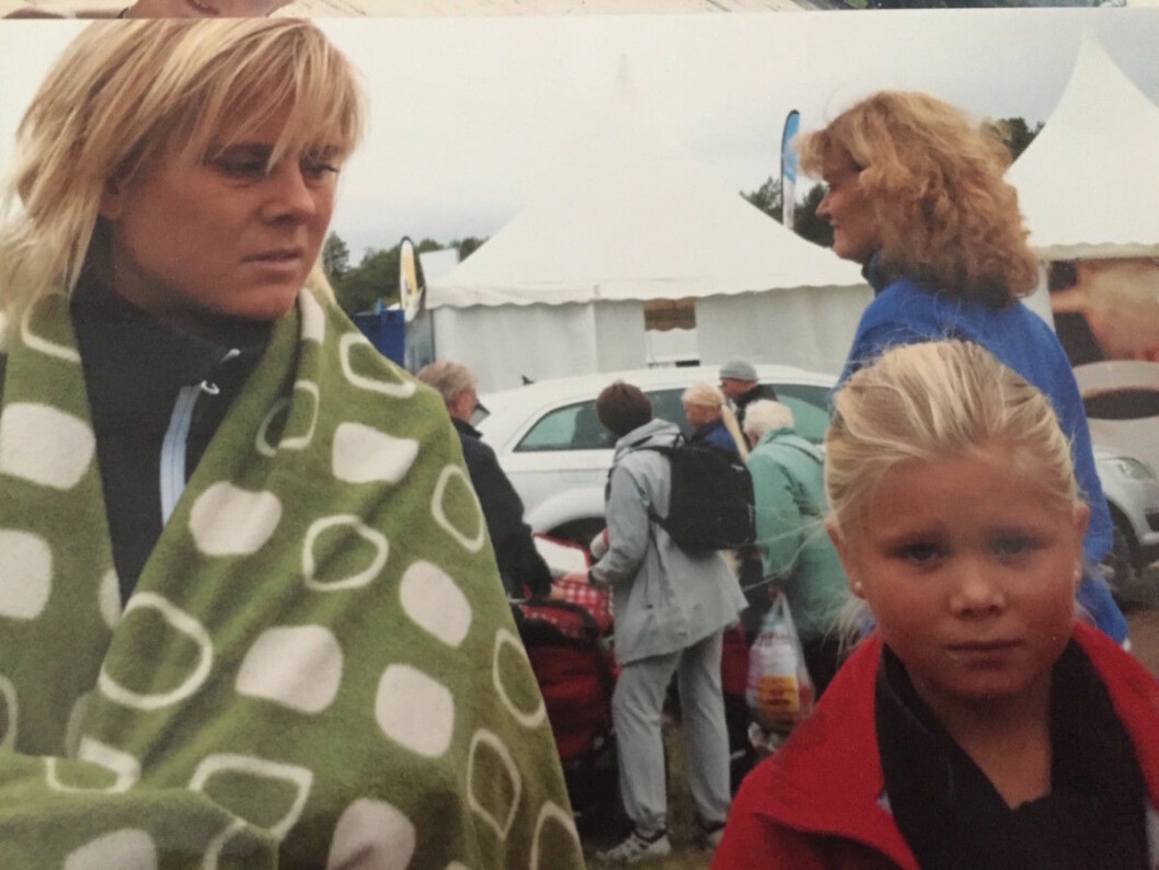 Tindra växte upp med en mamma som hade ätstörningar.