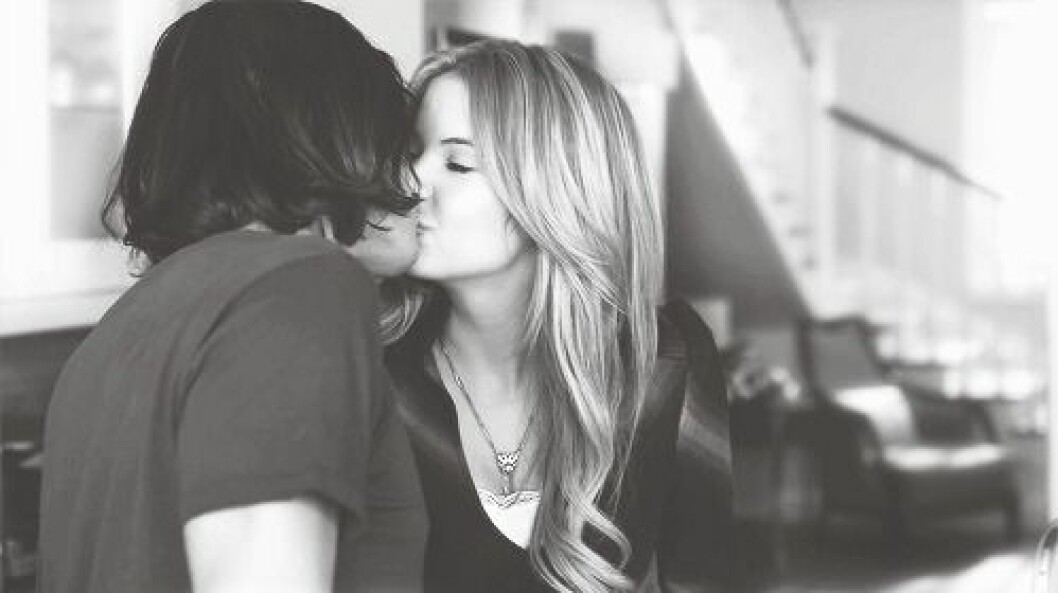 ashley benson singel