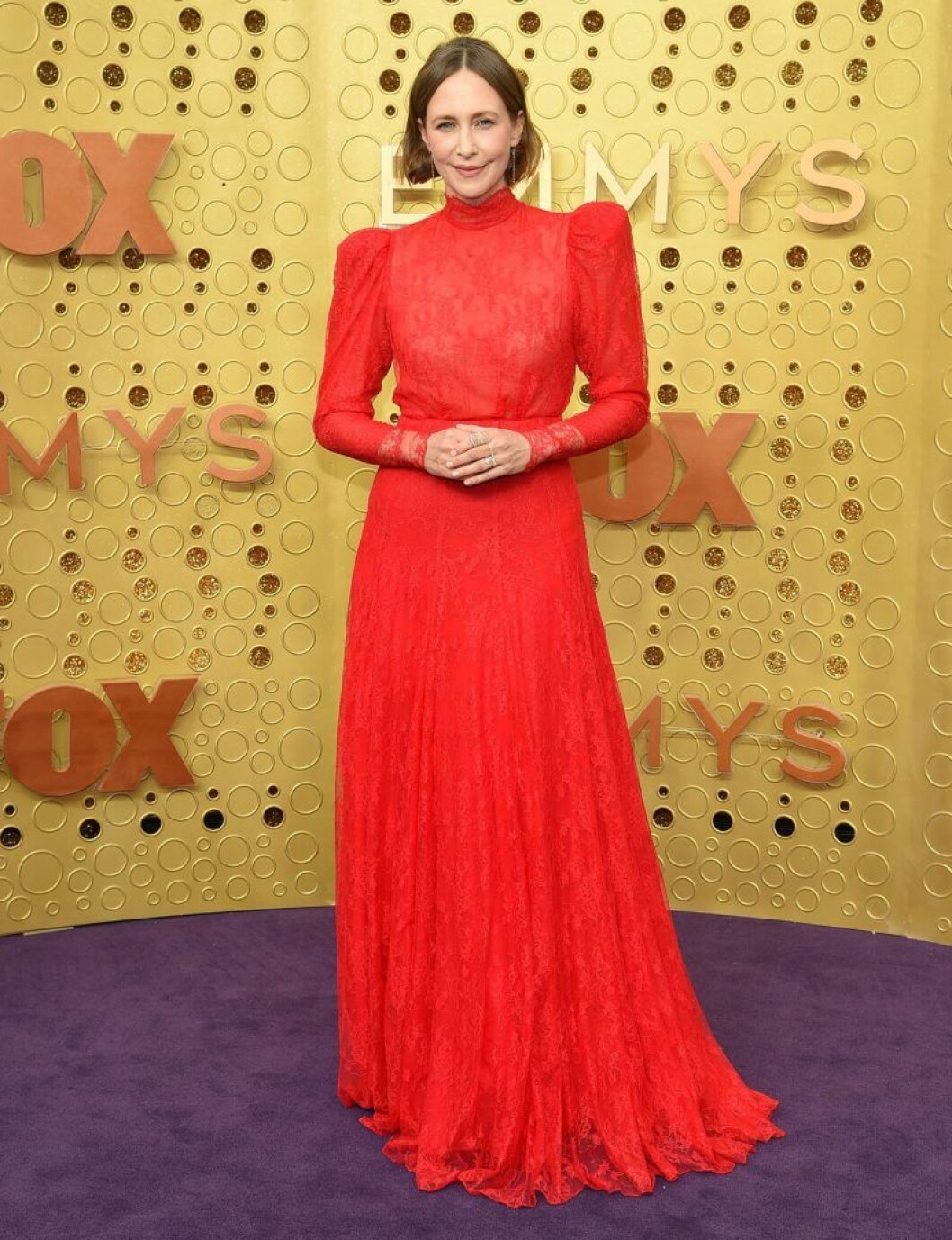 Vera Farmiga. Vera Farmiga på röda mattan på Emmy Awards 2019