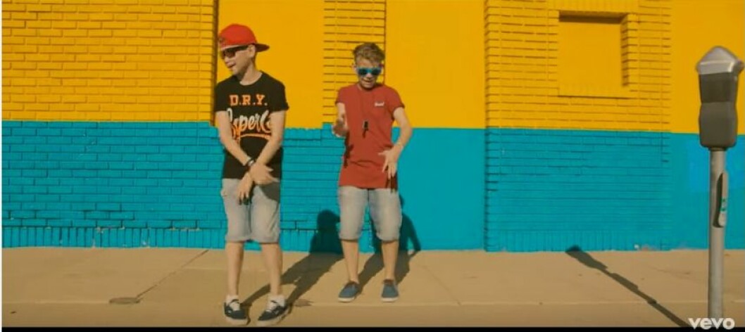 Video-8