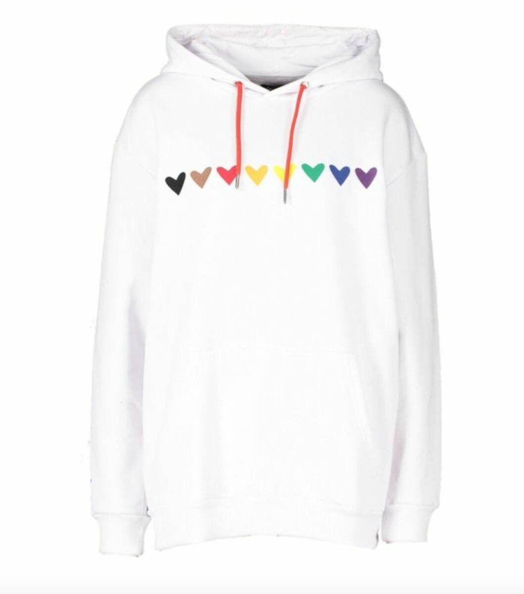 Vit hoodie med hjärtan