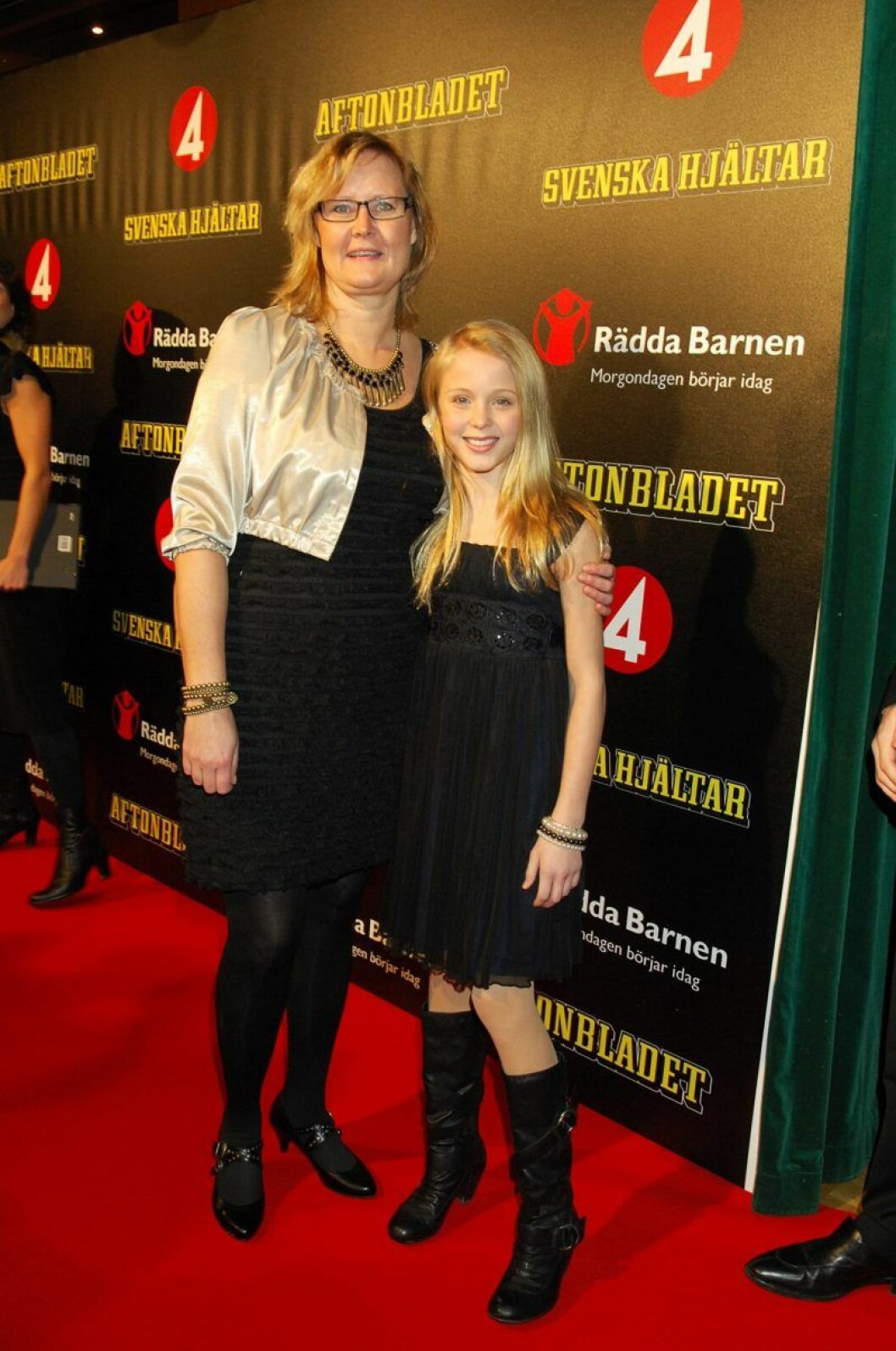 Zara Larsson med mamma Agnetha 2009. Zara Larsson och mamma Agnetha Larsson på röda mattan