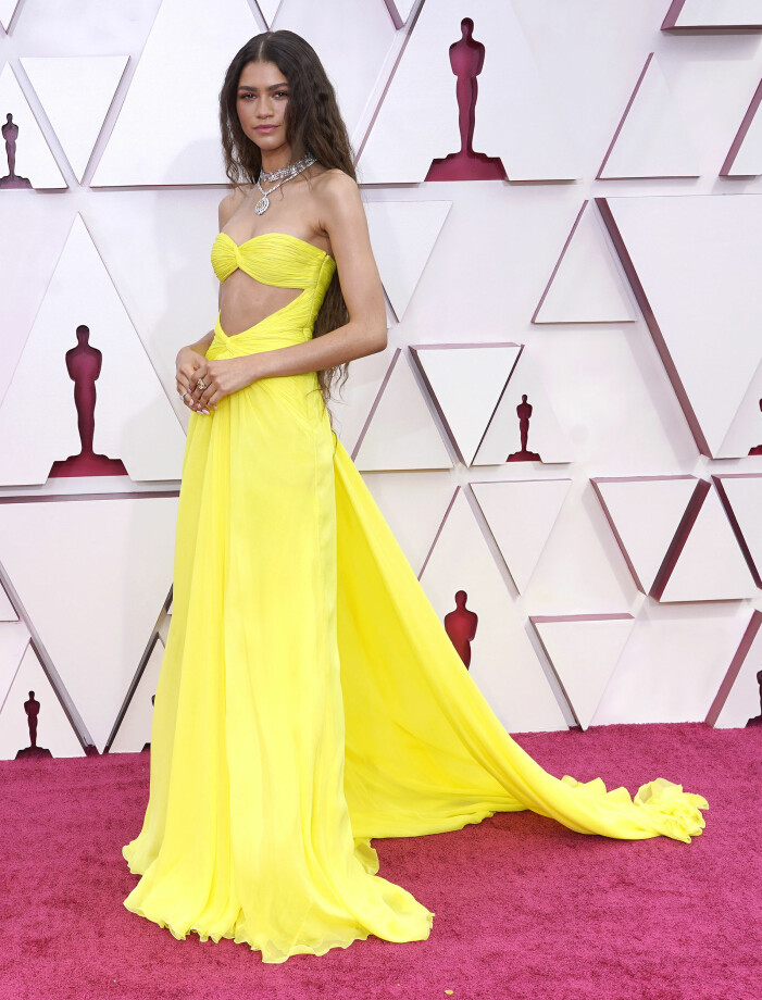 Zendaya på röda mattan på Oscargalan 2021